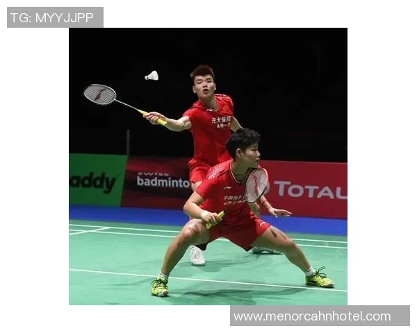 南京羽毛球队整体压制战术解析与实战应用探讨