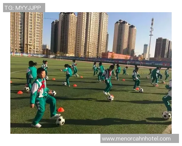 李丽专访:从绿茵场到人生舞台的足球之旅回顾与展望 李丽专访:从绿茵场到人生舞台的足球之旅回顾与展望