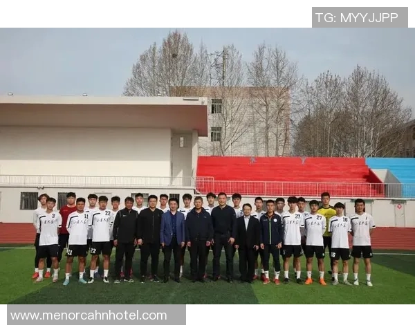 广州足球队比赛经验分析与表现评估的全面研究与探讨